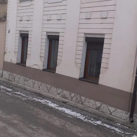 Luni * Travnik