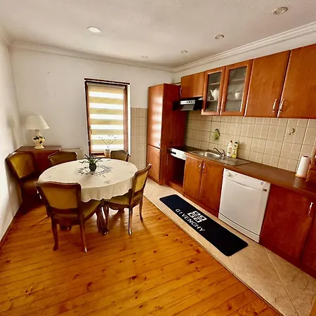 Luni Apartment Travnik