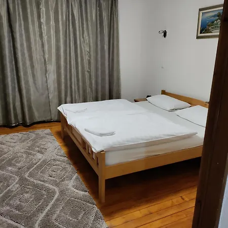 Luni * Travnik