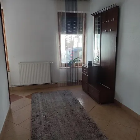 Luni Διαμέρισμα Travnik